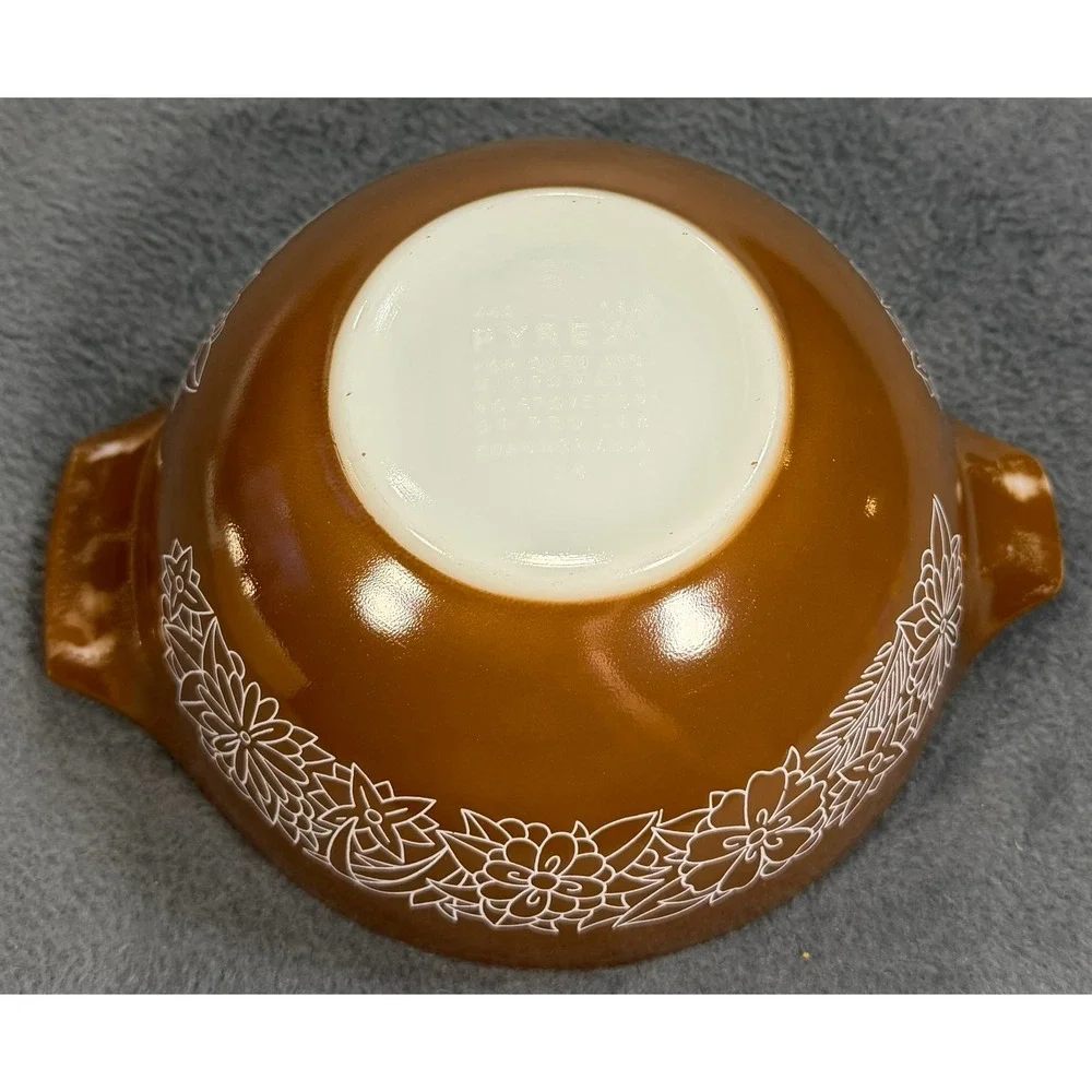 Vintage Pyrex Butterfly Gold 442 Cinderella Mixing Bowl 1.5 Qt Brwn White Floral